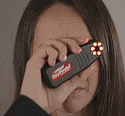 Device that can locate the flash point of the camera