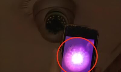 Monitor displayed by the mobile phone camera