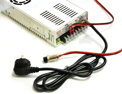 Plug and play 4G cell phone blockers
