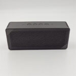 Anti-recording acoustic device with no connectivity design Anti-recording acoustic device with no connectivity design